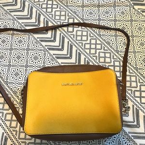 Michael Kors Cross body